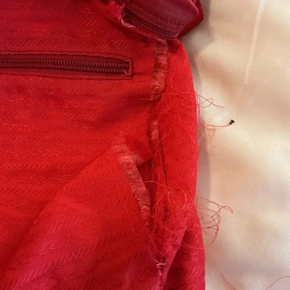 PRADA Nylon Red Messenger Crossbody Bag w/ Shoulder Strap Vintage Authentic - Picture 6 of 16